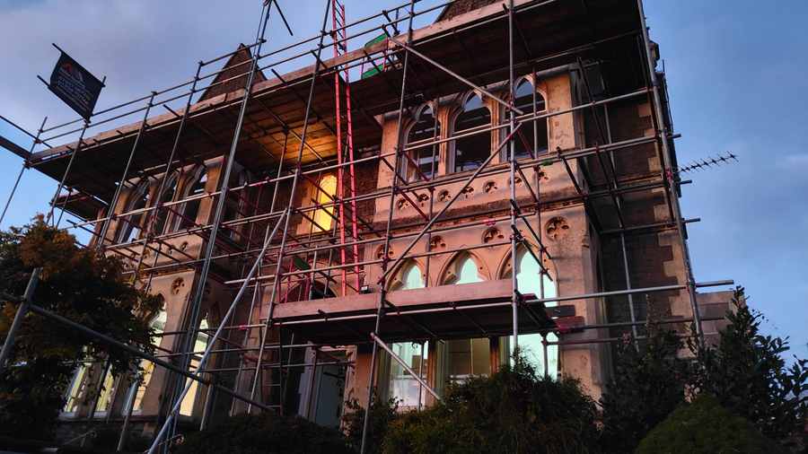 Rear extension bi-fold doors